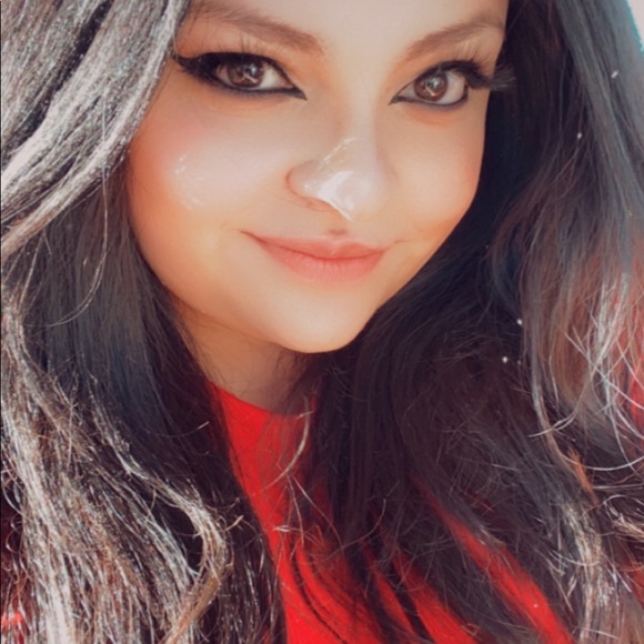 Meet your Posher, Carishma - Picture 1 of 2